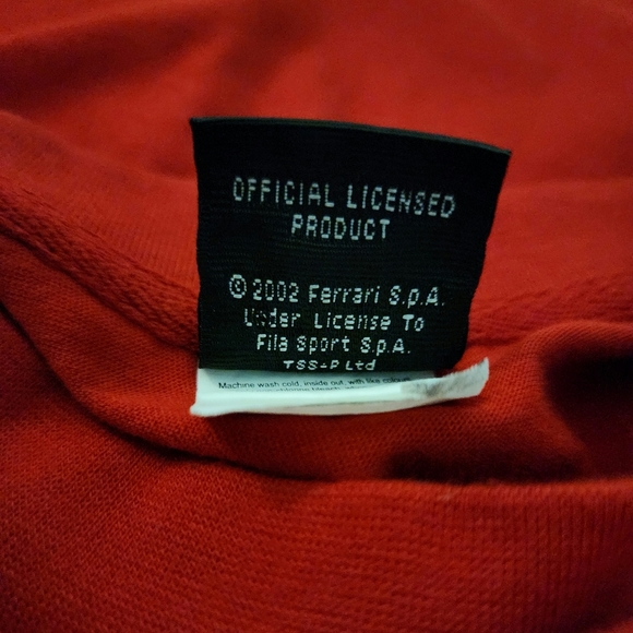 Vintage x 2002 Collectible Scuderia Ferrari Yellow Badge T-shirt - Picture 6 of 7